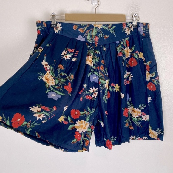 Retro 90s Y2K Inspired Women’ Floral Pleated Short S Blue Relaxed Side Pockets - Picture 1 of 12